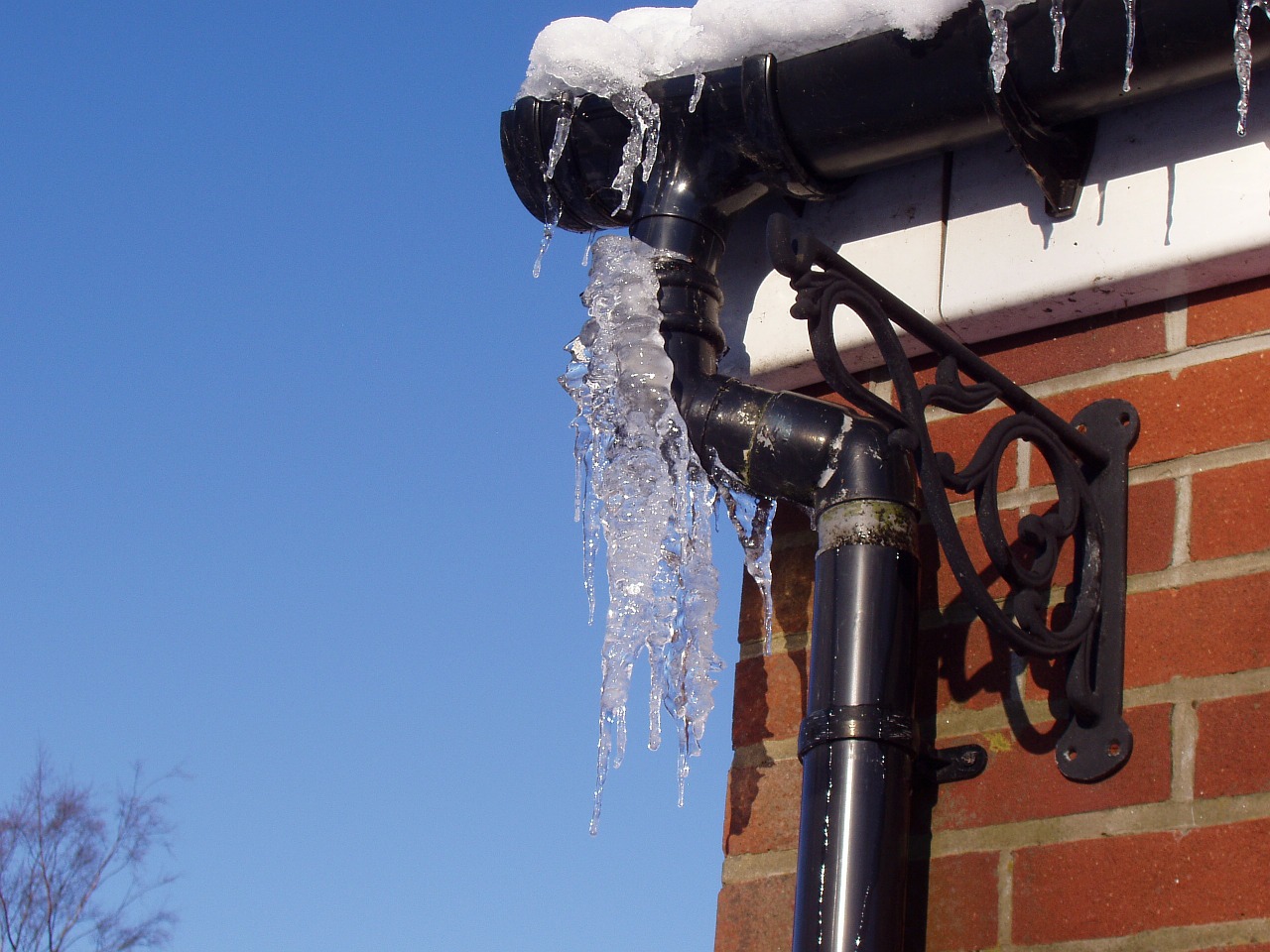 How to thaw frozen pipes